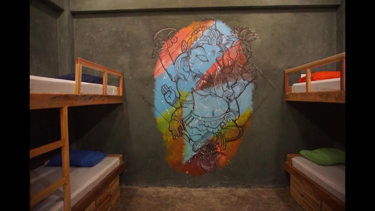 Hiraya Surf Hostel General Luna  Extérieur photo